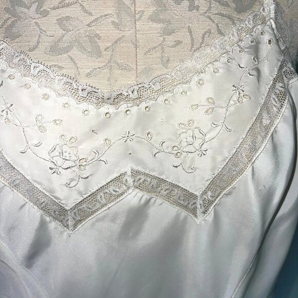 Barbizon Slip Womens Vintage Nylon Pleated Ruffle Hem Adjustable Straps Cream - Picture 8 of 12